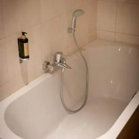 Otel Le Saint Hadelin Celles (Namur)